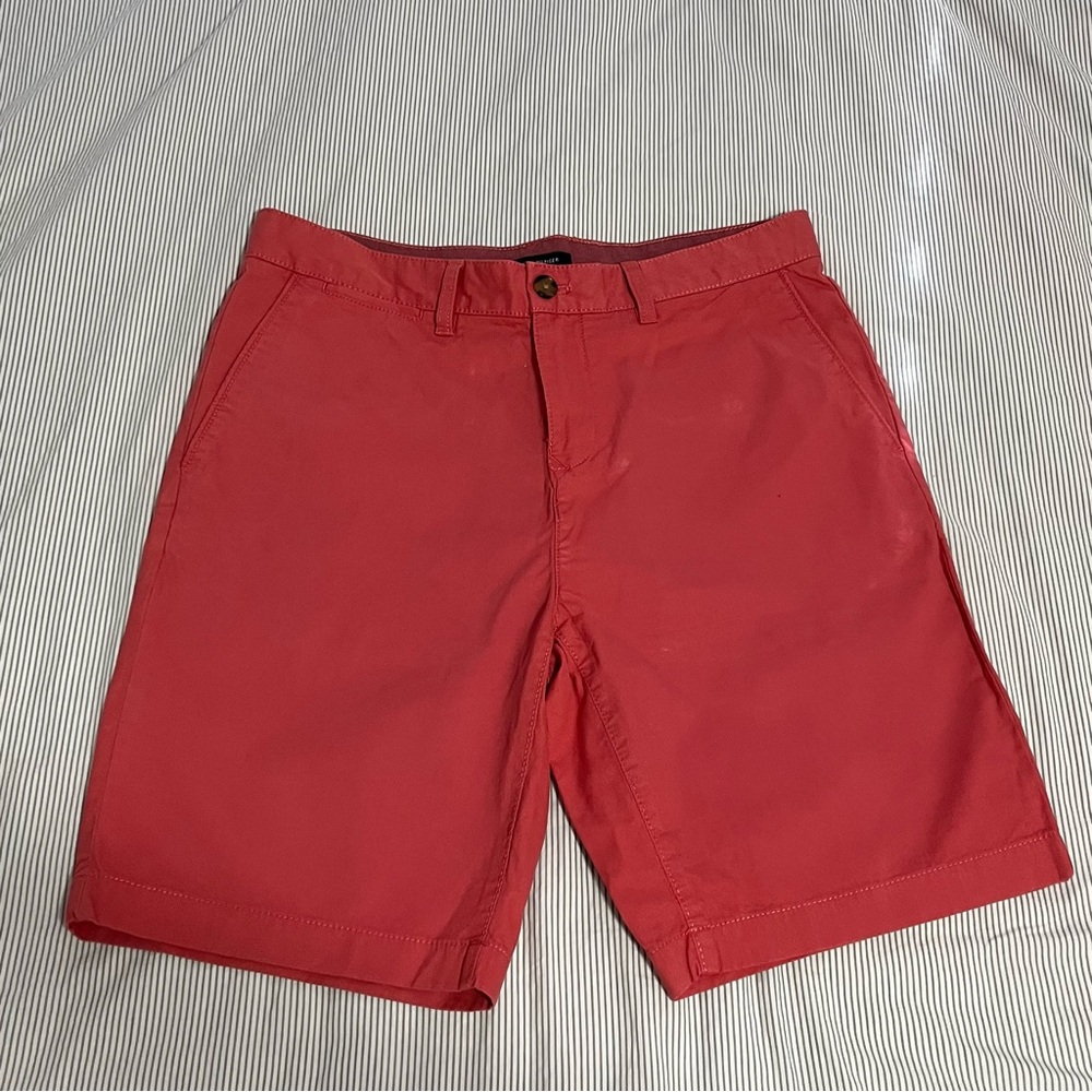 Tommy Hilfiger Men's Coral Flat Front Shorts